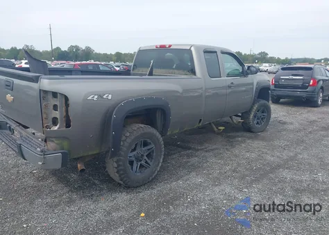 2008 Chevrolet Silverado K1500 z USA, uszkodzony, nr VIN 1GCEK19068E199370